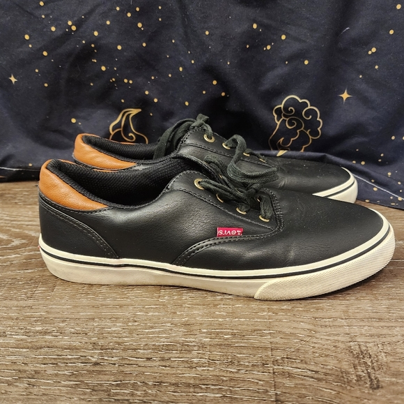 Levi Strauss & Co., Faux Leather Women's Sneakers Size 6 - Picture 5 of 5